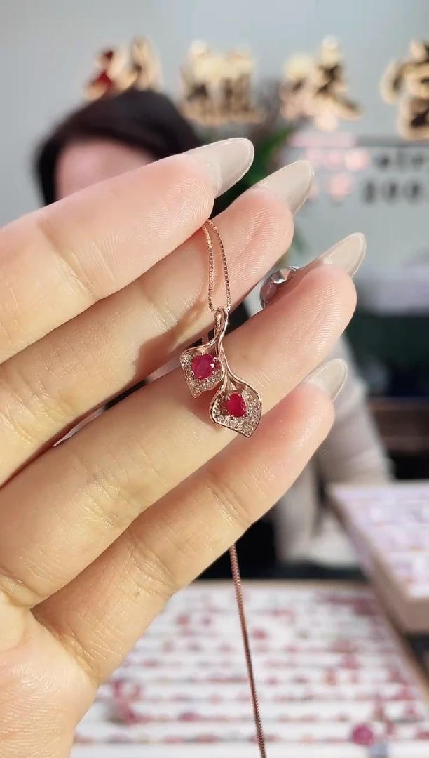 颈饰银S925镶嵌红宝石吊坠