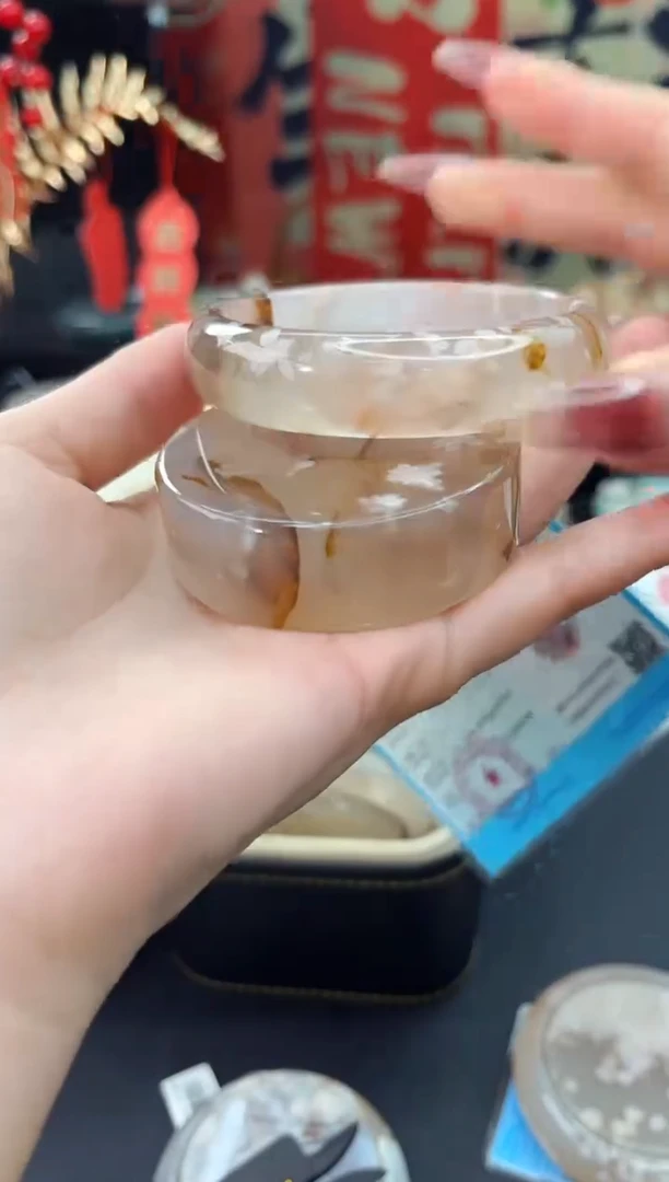 【闪购商品】石英质玉手镯未镶嵌赠送镯心（57圈口）