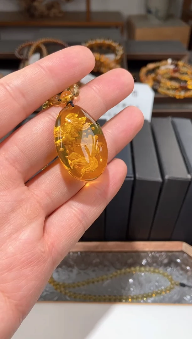 【闪购商品】琥珀颈饰未镶嵌连年有余毛衣链
