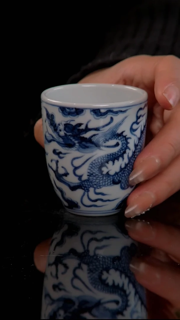 元青溯古仿元青花龙纹手雷杯