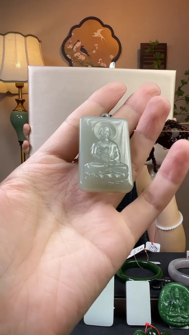 吊坠(不含链)未镶嵌和田玉且末青白 大日如来9006167