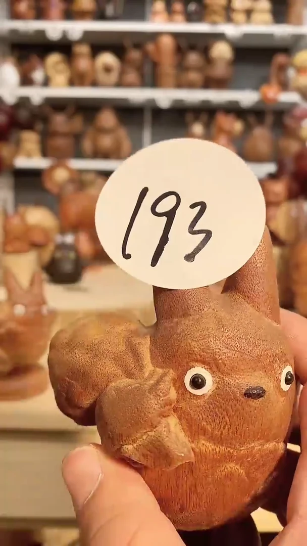 【闪购商品】木木雕摆件可爱卡通