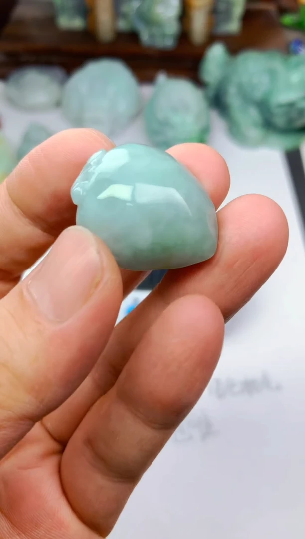 颈饰未镶嵌翡翠许*桃子