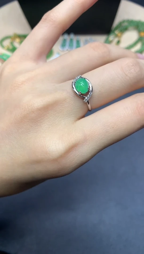 【闪购商品】翡翠戒指银S925镶嵌蛋面【无服务费】