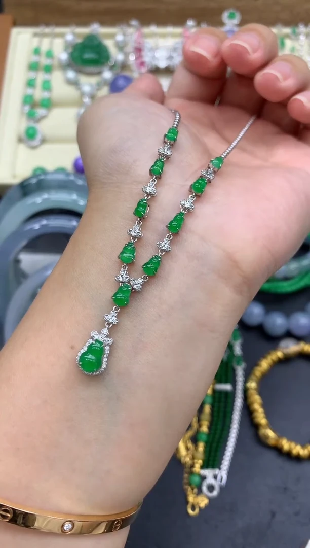 翡翠18K金镶嵌颈饰589-中国好珍宝