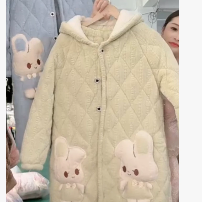 7501  花嫂女士口袋可爱兔连帽长袍三层夹棉加厚家居服睡衣套装