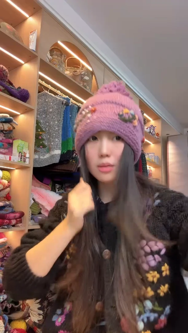 羊毛紫色单球帽