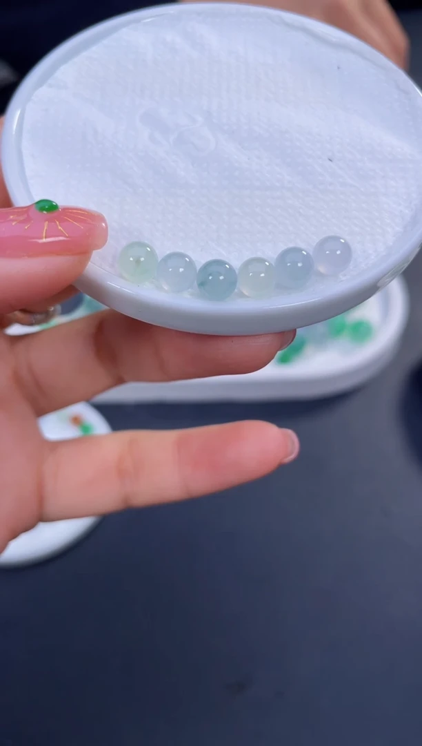 未镶嵌定制翡翠事***意888雪