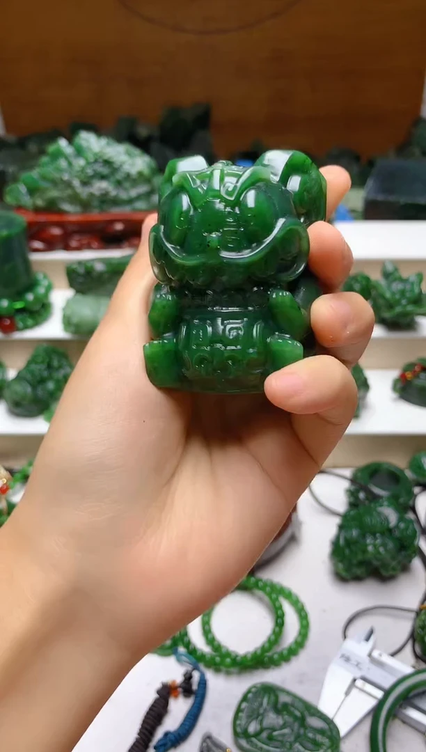 未镶嵌和田玉（碧玉）把件1