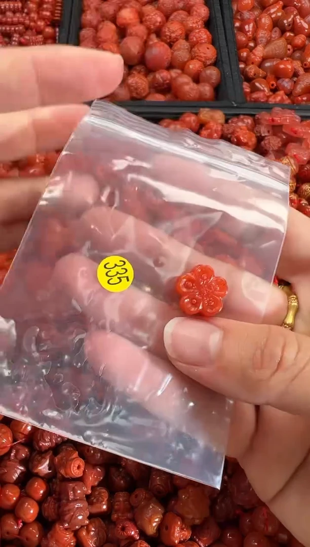 【闪购商品】南红玛瑙颈饰未镶嵌1