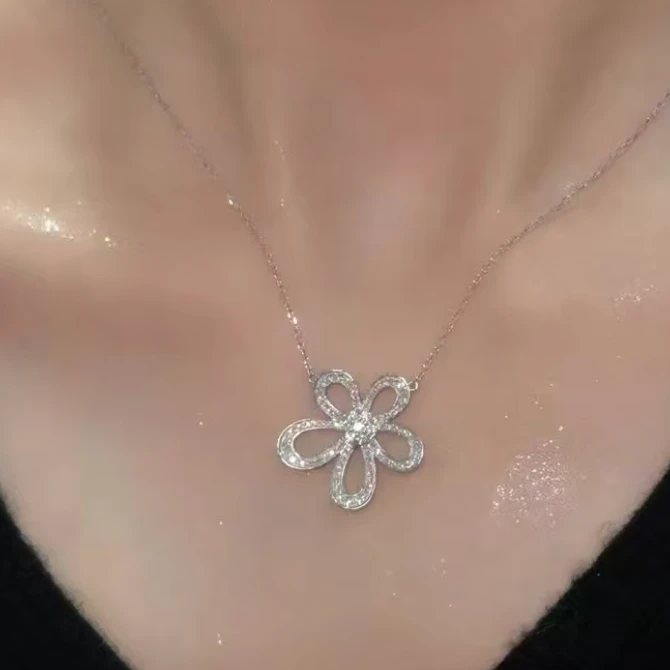 【千盟珠宝】重金 ZSXL0482  P1克拉格桑花项链