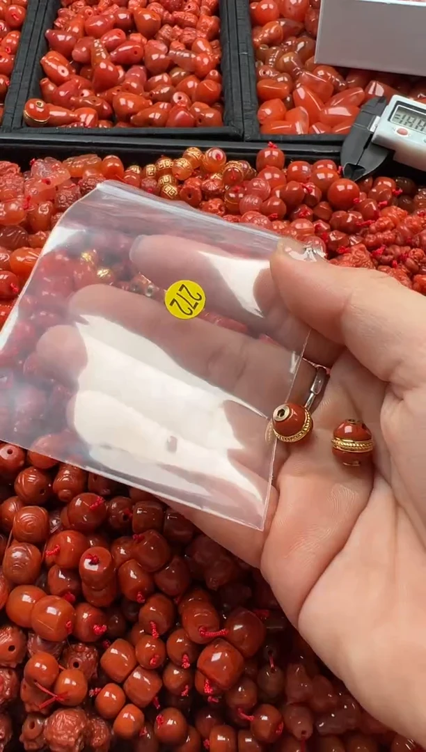 【闪购商品】南红玛瑙颈饰未镶嵌4