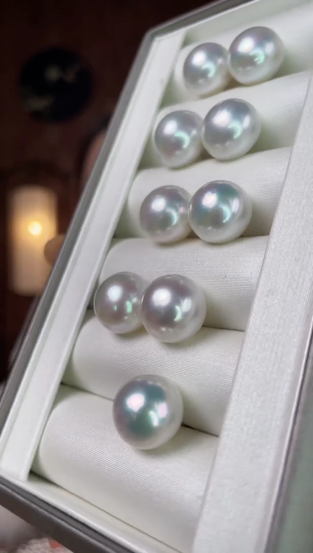 【闪购商品】海水珍珠耳钉18K金镶嵌澳白13-14mm多样性发一对