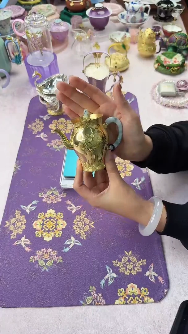 102 蜂鸟工坊镀金银壶
