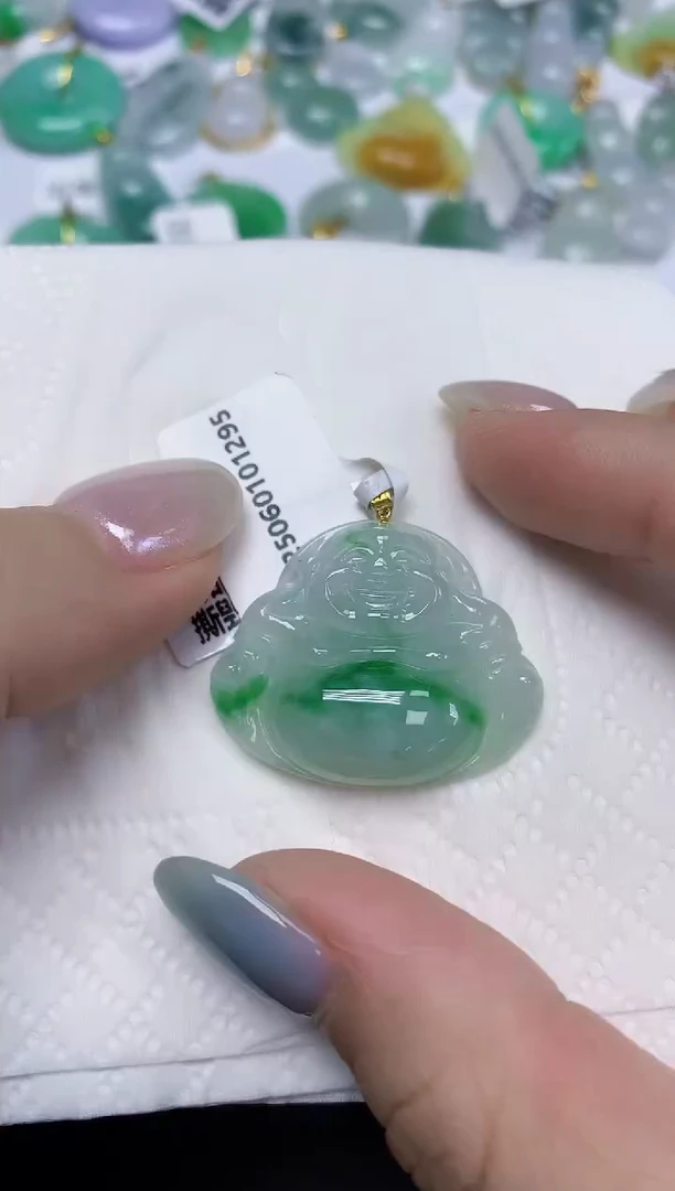 翡翠18K金镶嵌颈饰天然缅甸翡翠A货