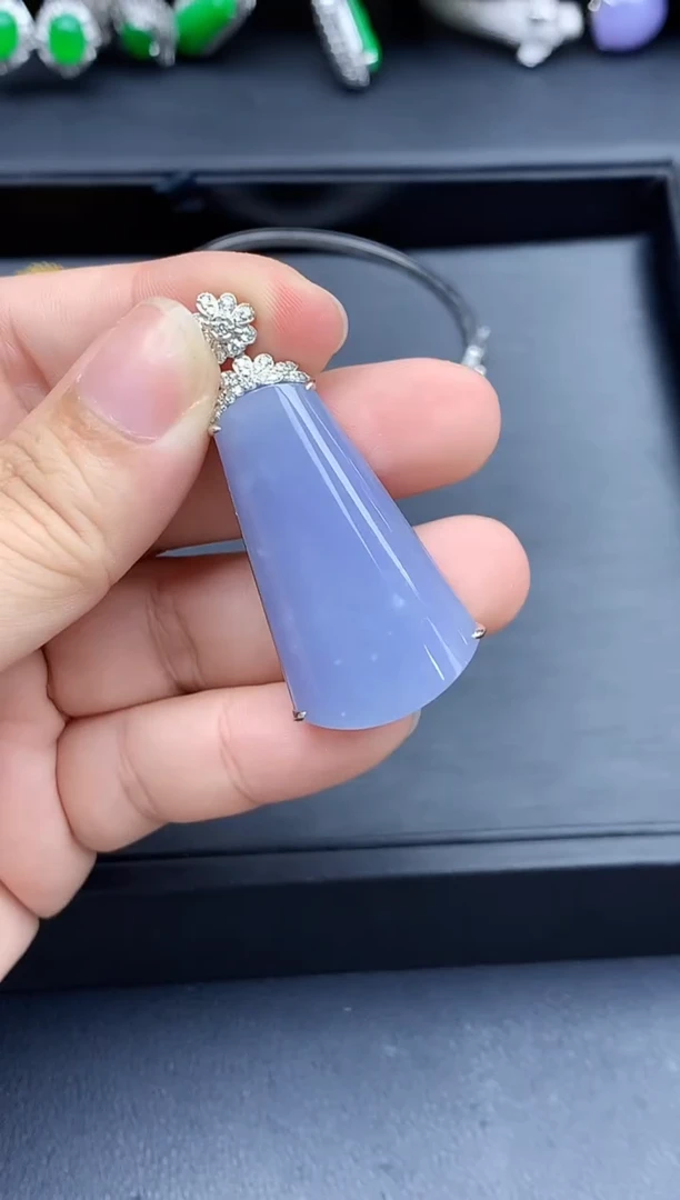 颈饰18K金镶嵌翡翠556-春日珠宝