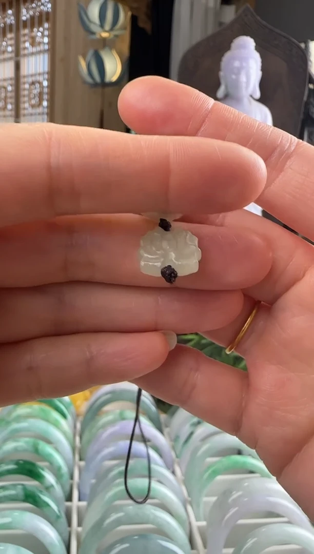 未镶嵌挂件翡翠挂件