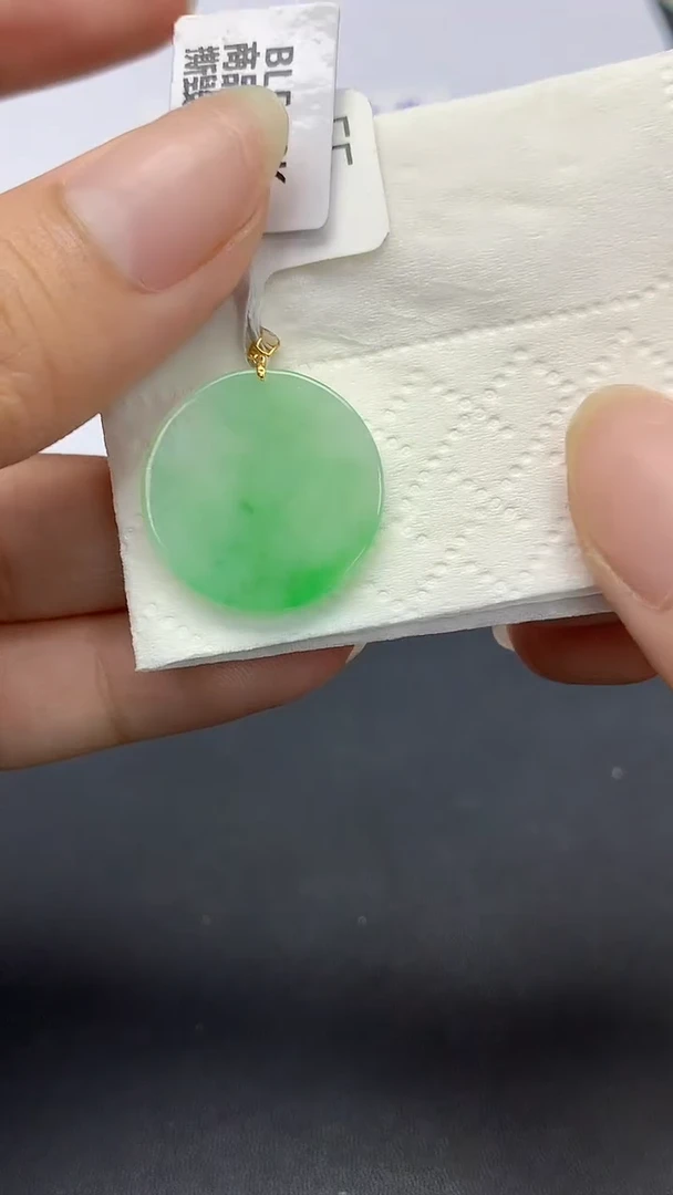 翡翠18K金镶嵌颈饰天然缅甸a货翡翠