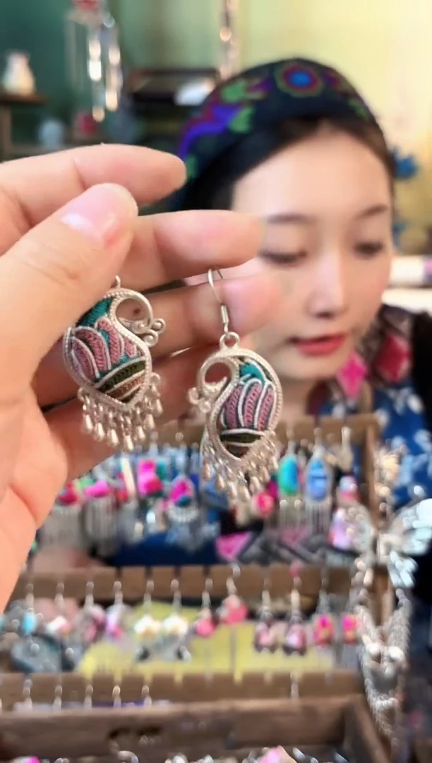 织绣彩云南阁非遗老绣667