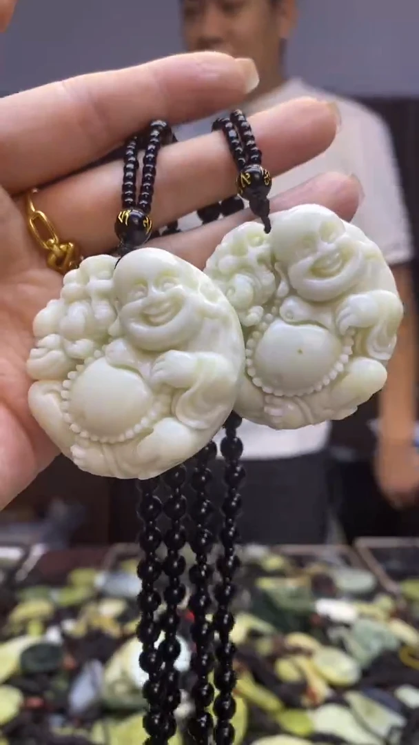 未镶嵌岫玉挂件 多种品发其一