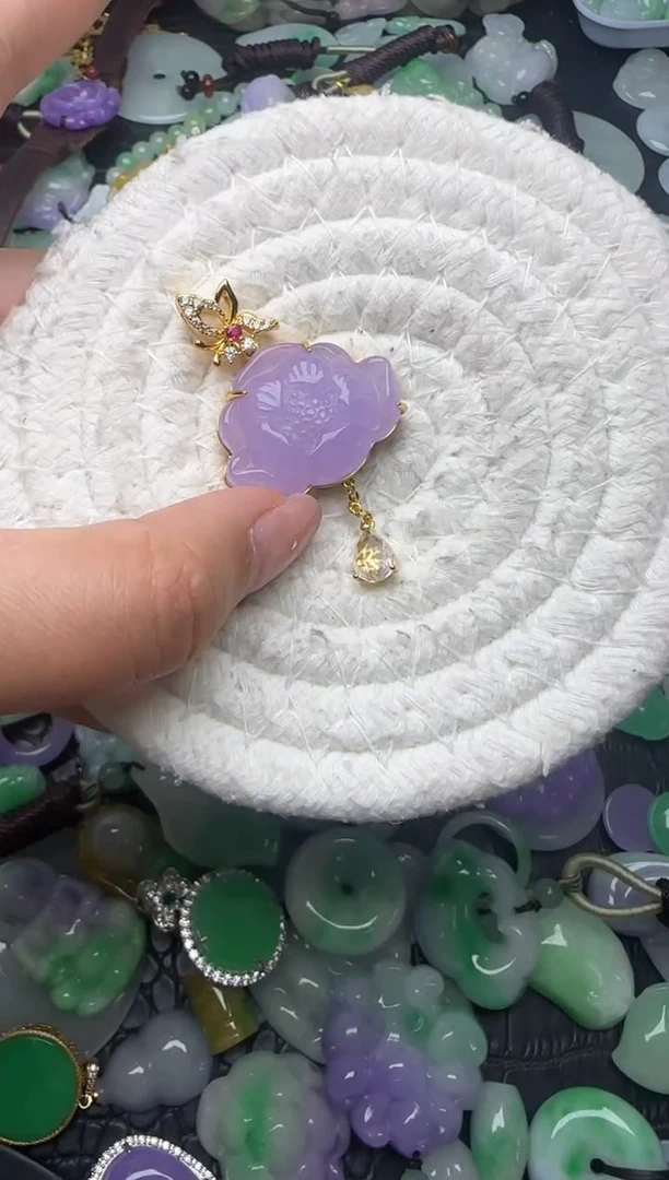 颈饰未镶嵌翡翠缅甸翡翠吊坠