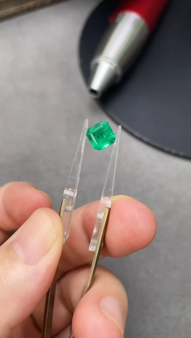 裸石祖母绿1.79克拉哥伦比亚木佐