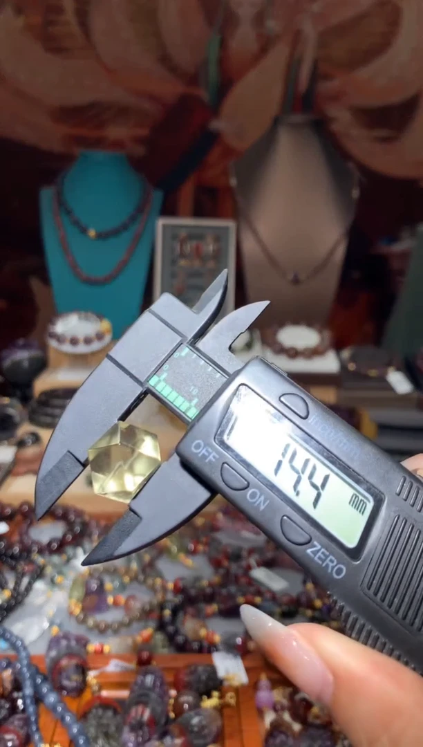 未镶嵌珠宝半成品水晶利比亚八棱单珠