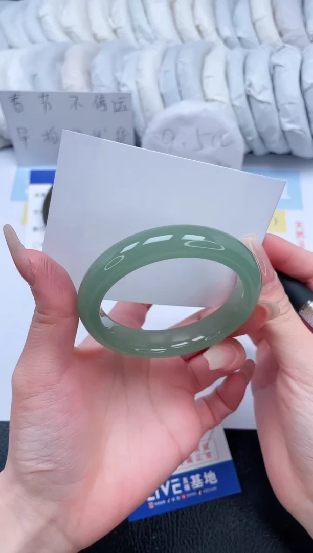 【闪购商品】石英质玉手镯未镶嵌T218-54.7