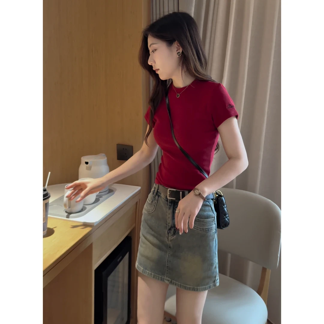 红色印花圆领短袖上衣女2025夏季新款美式修身正肩T恤韩版百搭