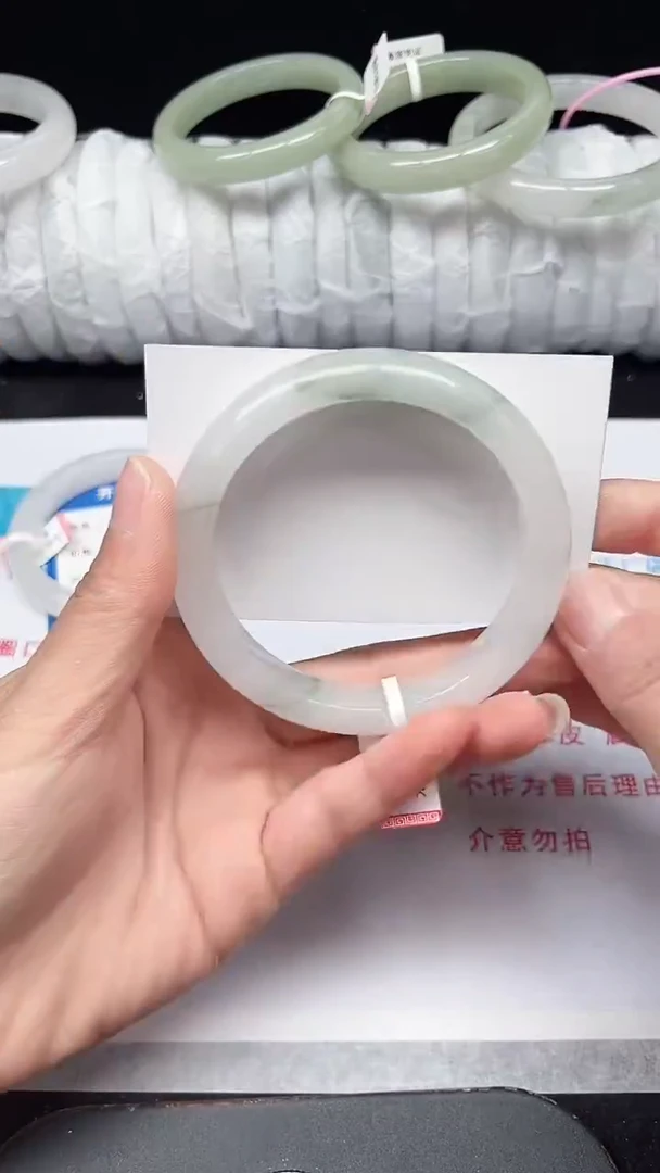 未镶嵌手镯石英质玉111-60/61