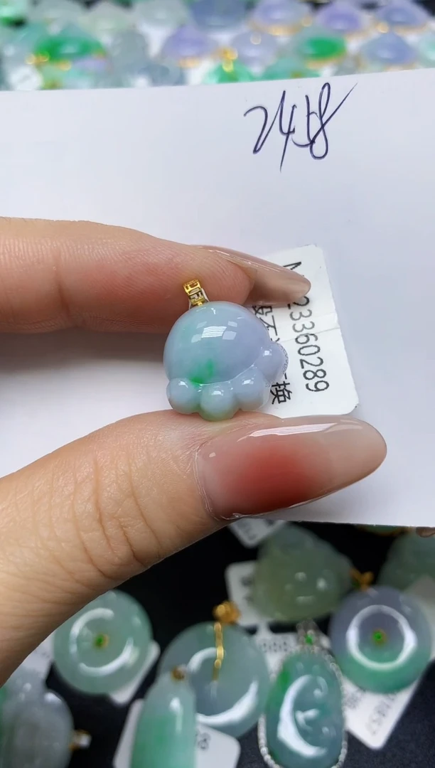 翡翠18K金镶嵌颈饰 天然缅甸翡翠A货