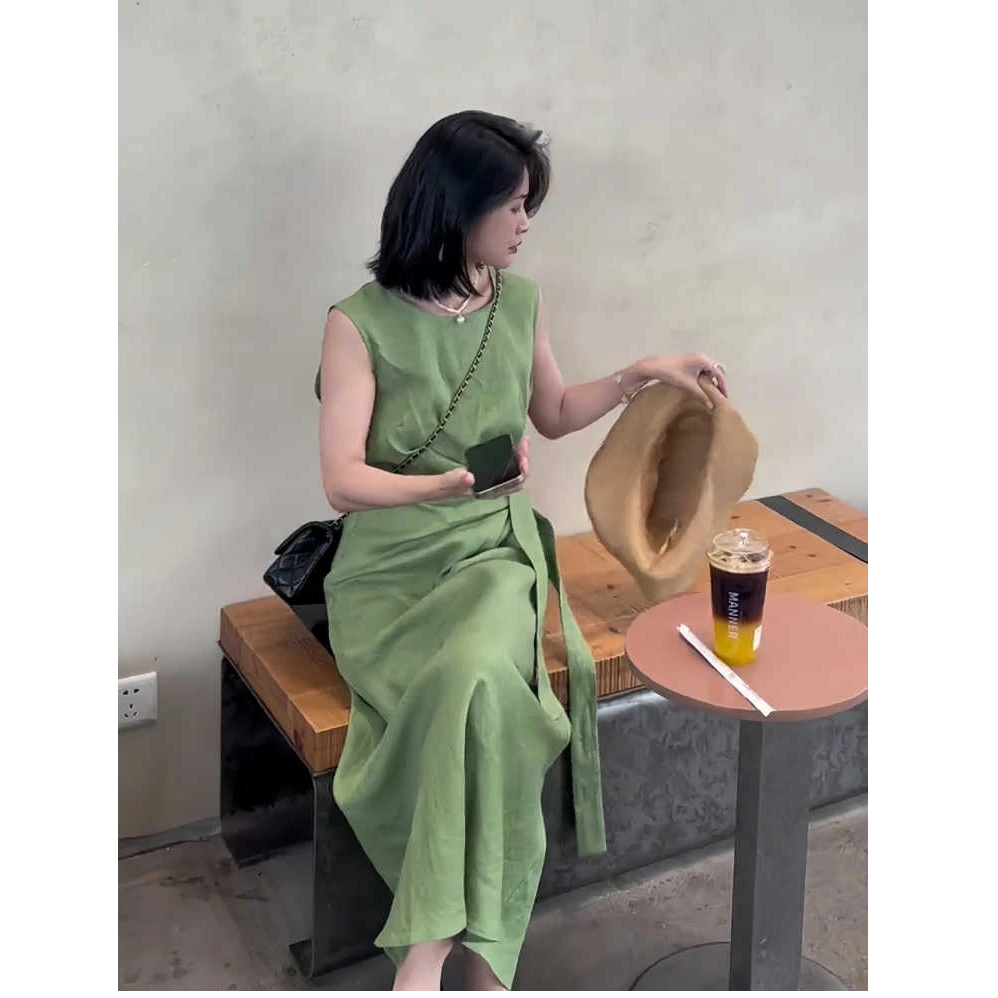 法式气质绿色棉麻连衣裙女2025夏新款修身收腰绑带亚麻衬衫背心裙