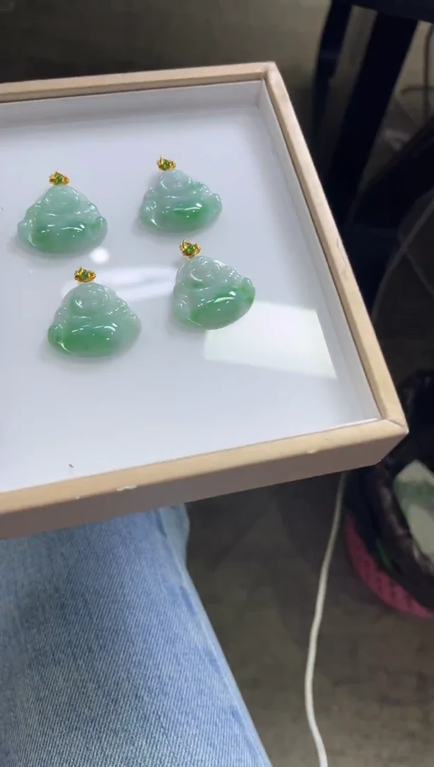 颈饰18K金镶嵌翡翠V493/多样性发一件/配绳子