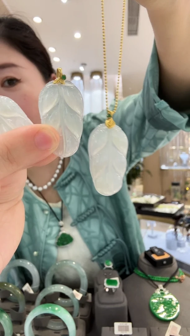 翡翠18K金镶嵌颈饰03多样发一