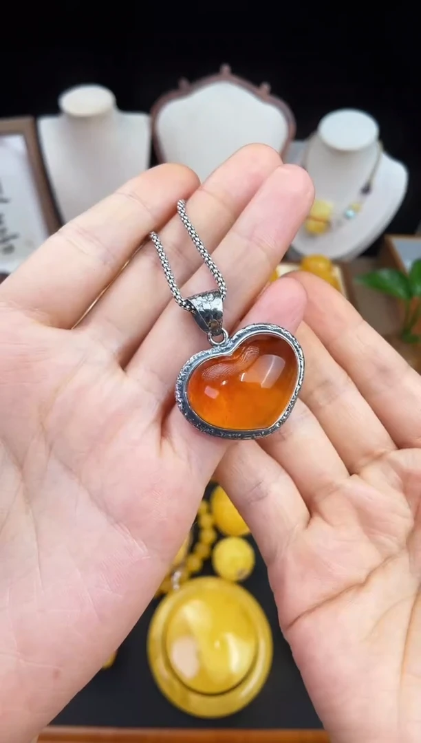 琥珀未镶嵌珠宝奇石柒月