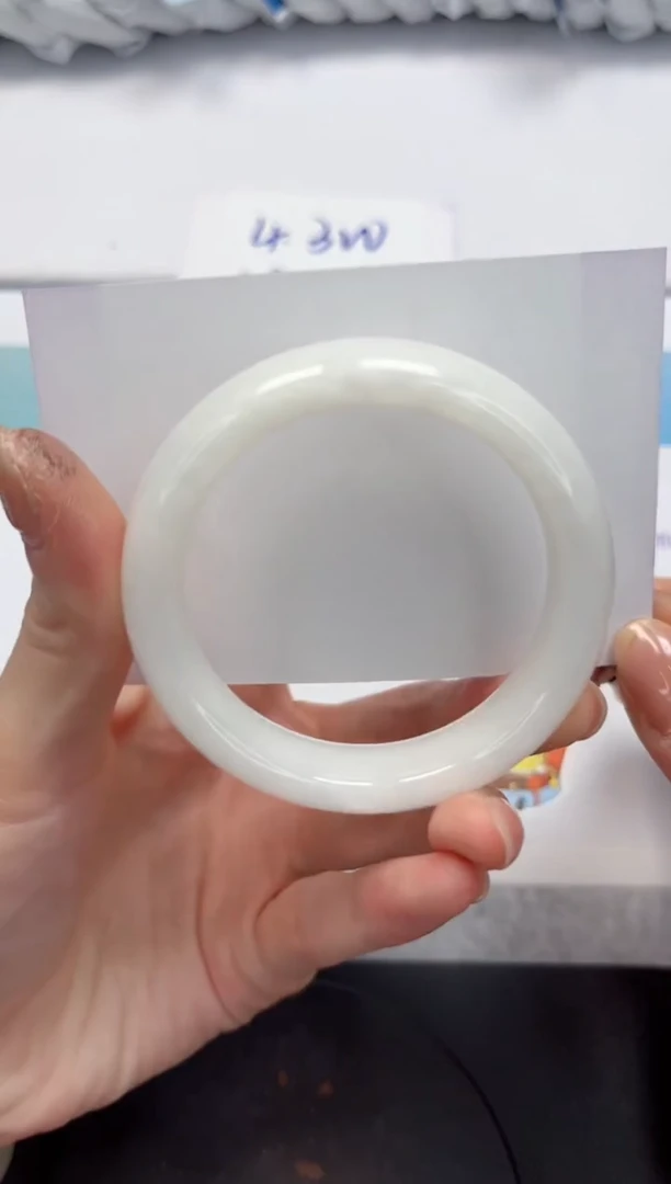 和田玉手镯未镶嵌V353-52