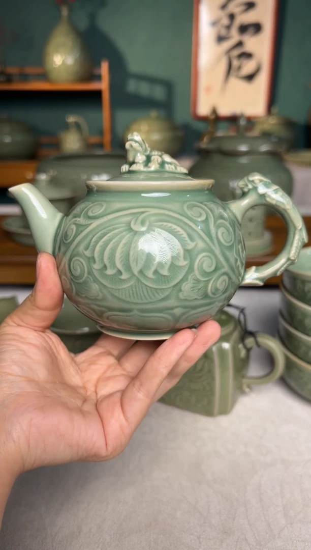 其他耀州窑青釉缠枝牡丹狮子凤凰三王茶壶