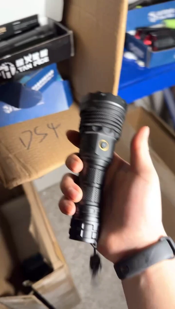 【98K爷字辈】超亮铝合金定焦强光手电筒