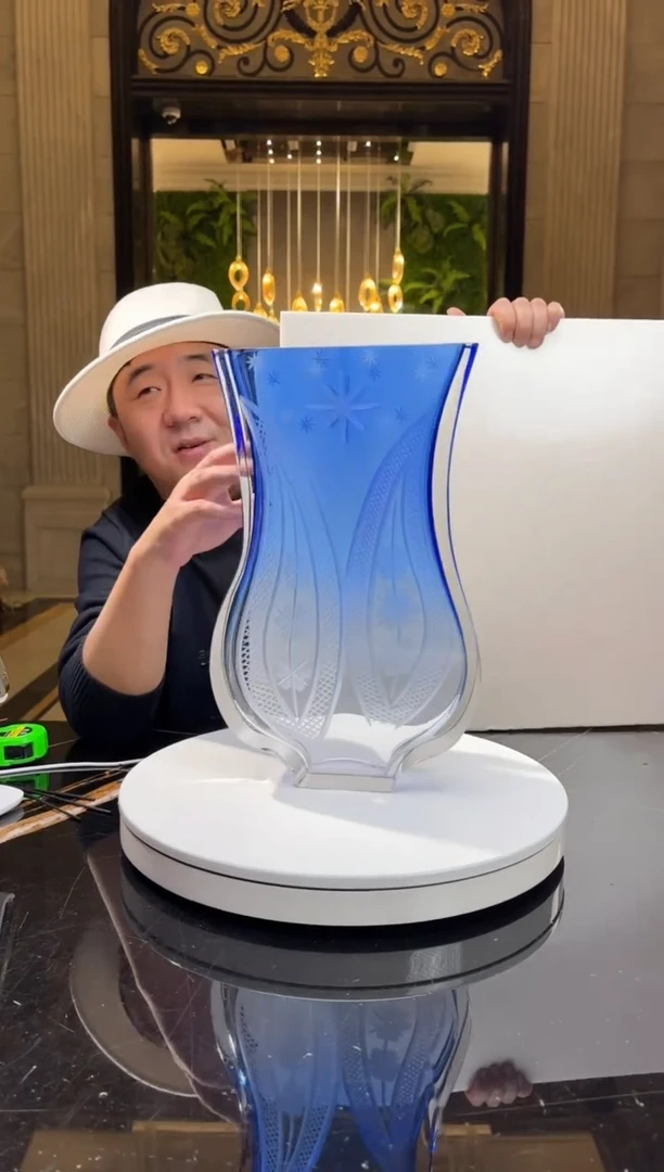 【闪购商品】摆件AJ05737和平宝石蓝刻花琉璃花器