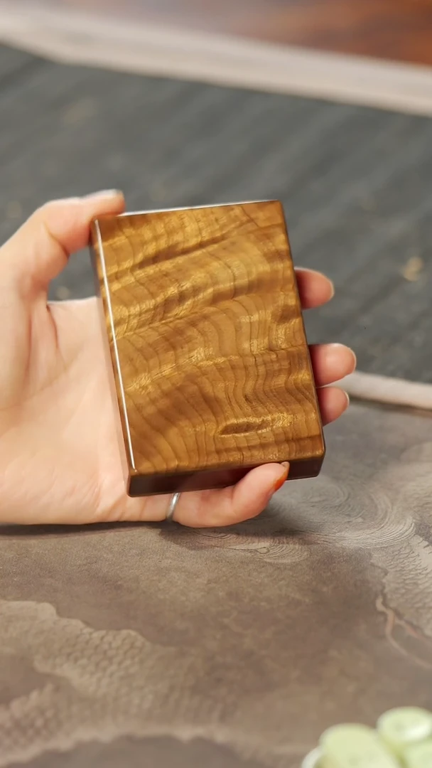 【闪购商品】金丝楠木雕526满金丝精工烟盒