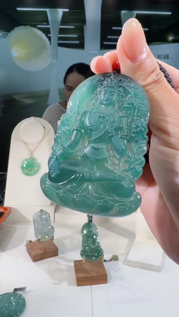 翡翠未镶嵌颈饰天然A货翡翠多样性发其一-观音