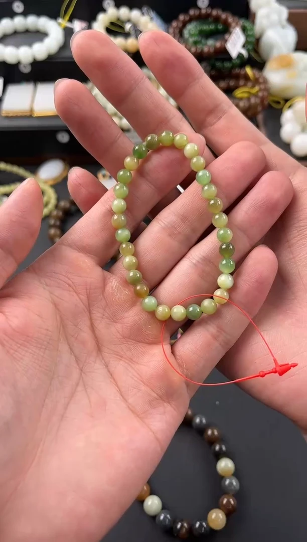 手串未镶嵌和田玉且末黑羊洞碧玉手串卡6微色差