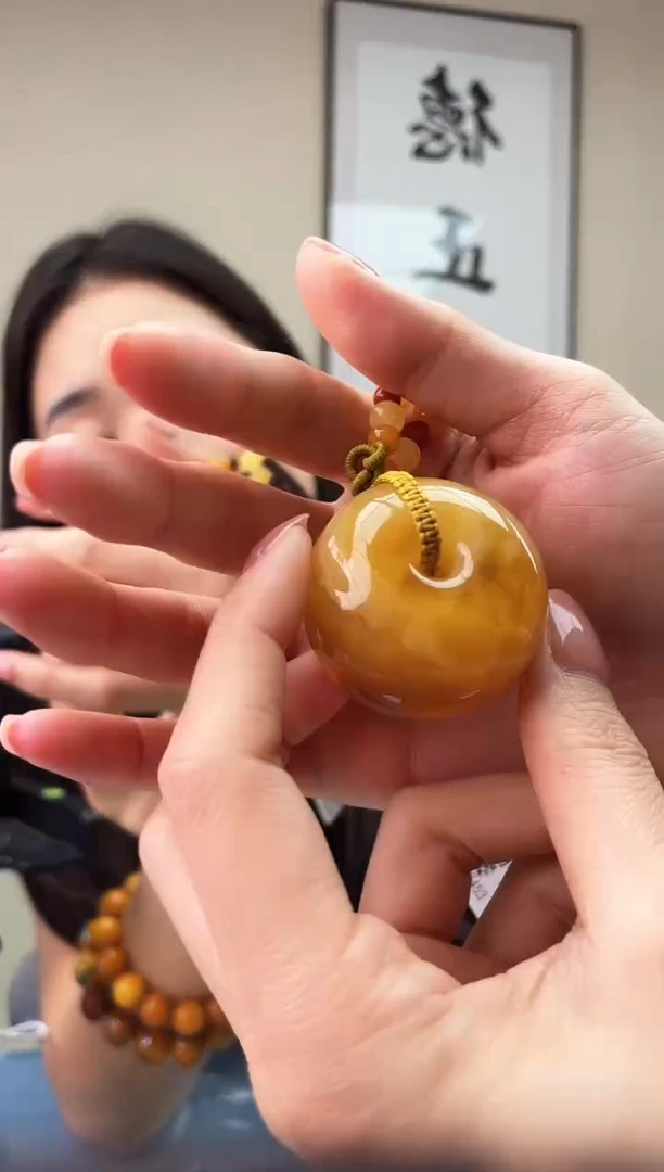 蜜蜡未镶嵌珠宝奇石T0假一罚十多样性发其一