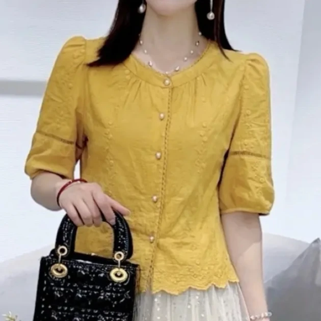 夏季新款圆领花边衬衫时尚小众刺绣法式洋气百搭显瘦女士上衣