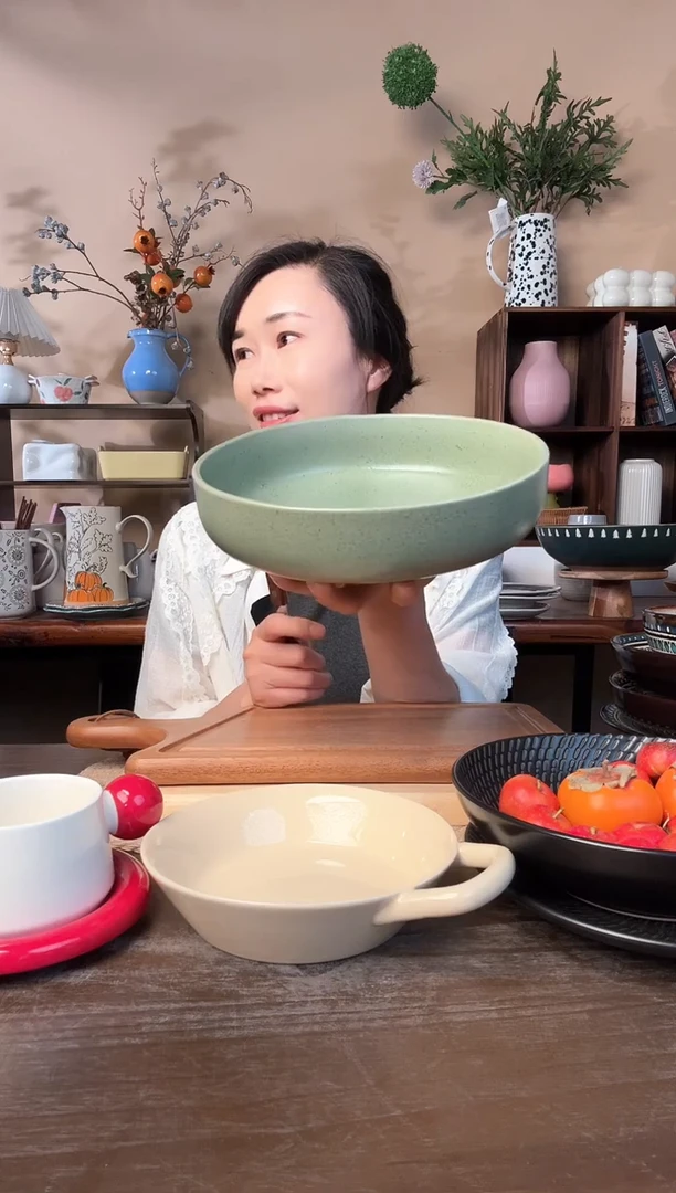 8.8英寸窑变绿麻点深盘微瑕