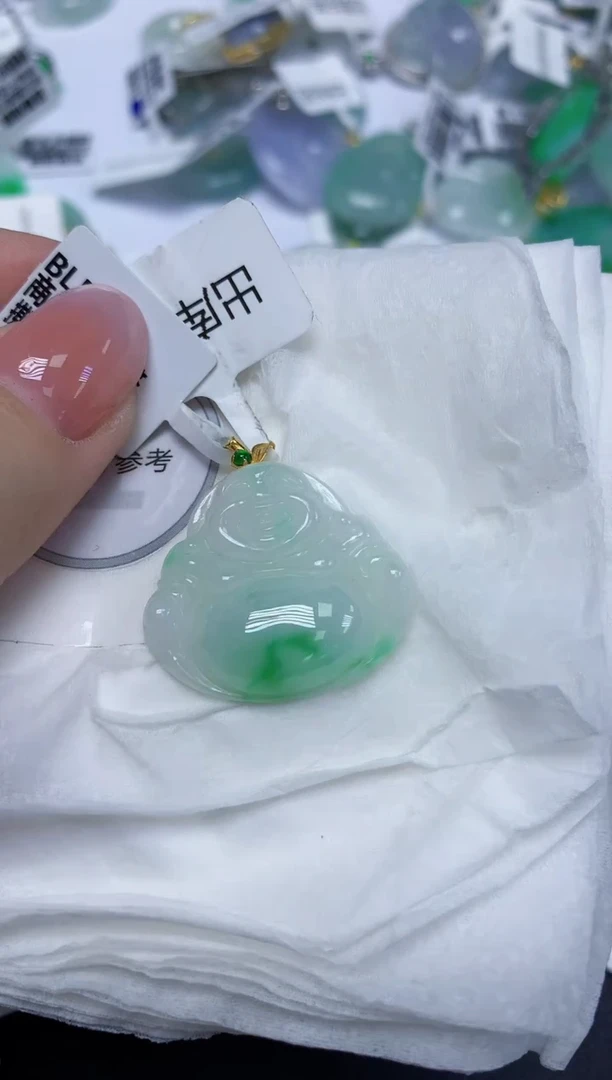 颈饰18K金镶嵌翡翠天然缅甸翡翠A货多样性发一件