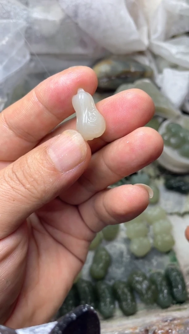 颈饰未镶嵌和田玉01