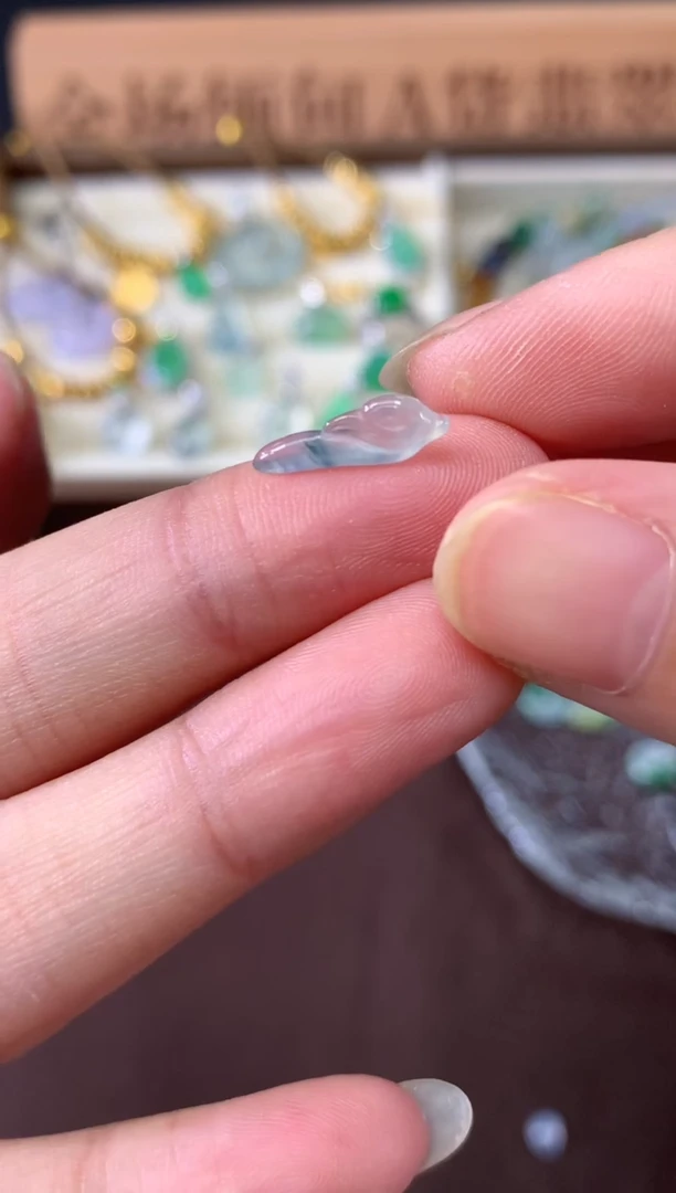 吊坠(不含链)未镶嵌翡翠A584|180