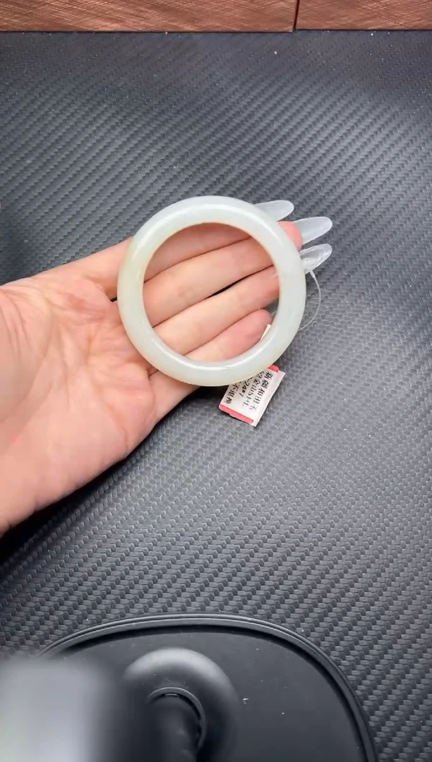 未镶嵌手镯和田玉且末金山微色差51+手镯JL