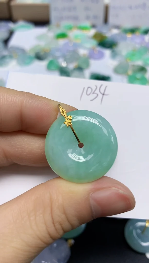 翡翠18K金镶嵌颈饰天然缅甸翡翠A货